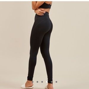 Girlfriend Collective leggings NWOT